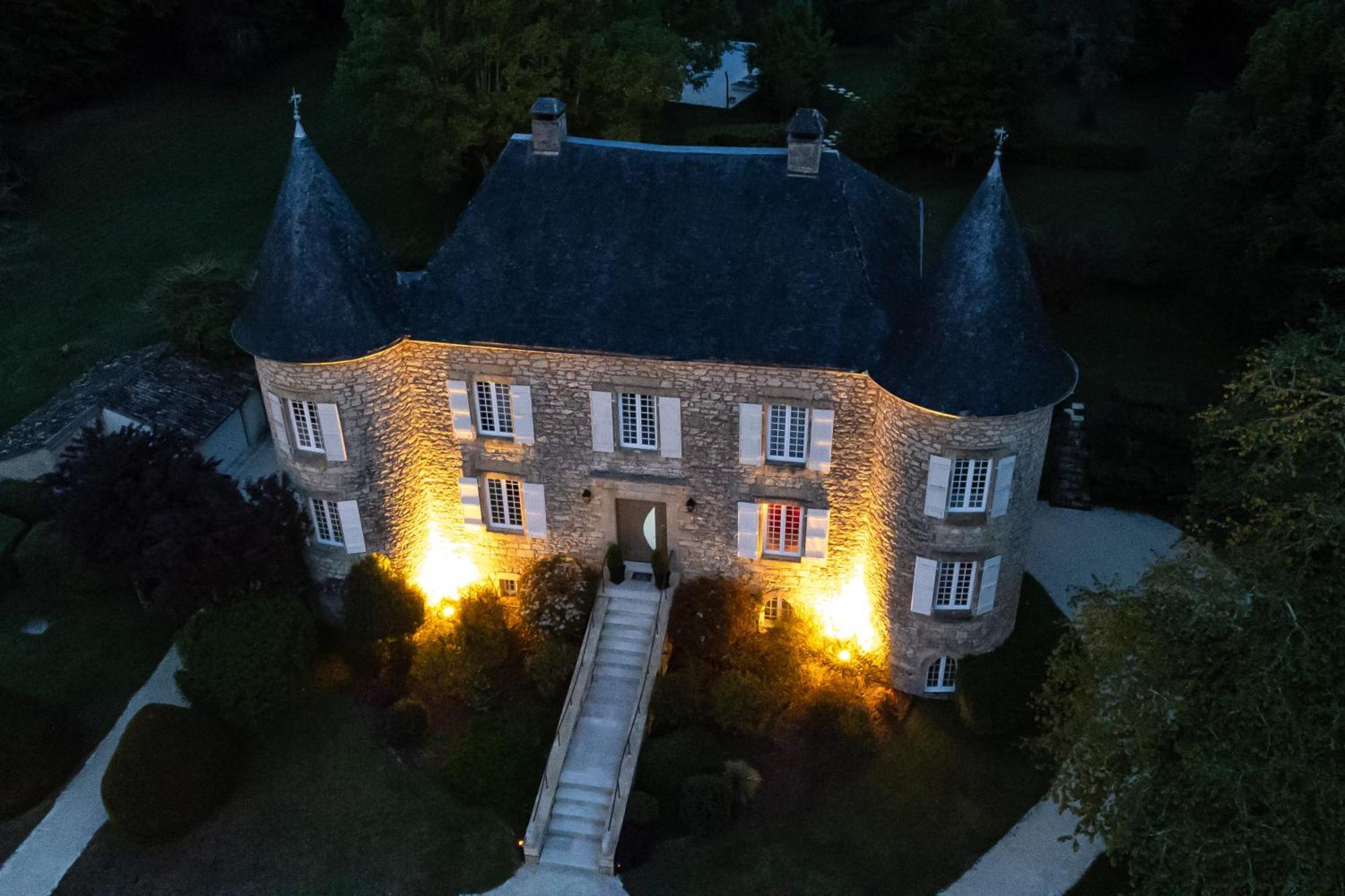 Chateau De Maraval Cenac-et-Saint-Julien Exterior photo